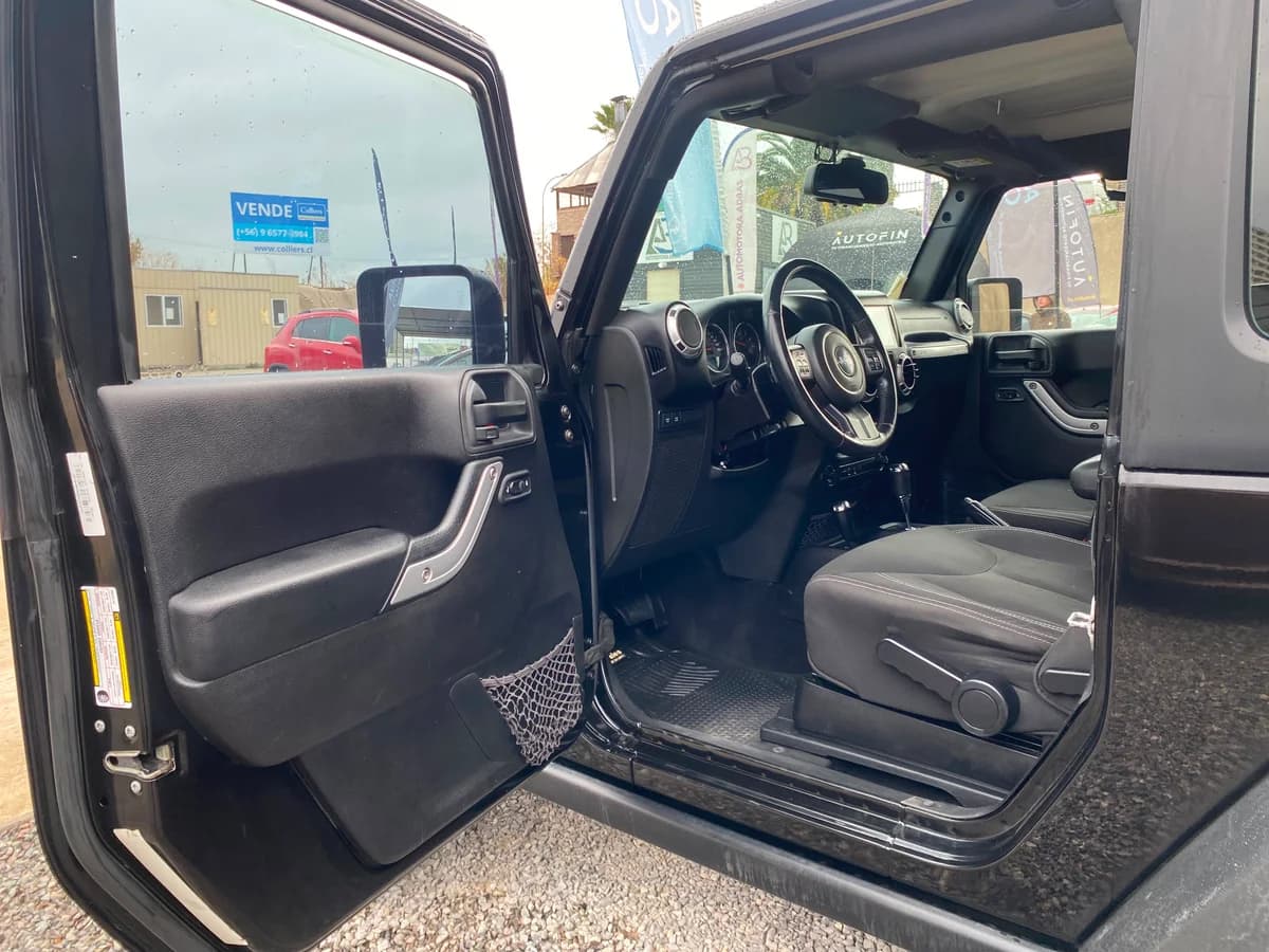 JEEP WRANGLER RUBICON 4X4 3.6 AUT 2016 - Imagen 9