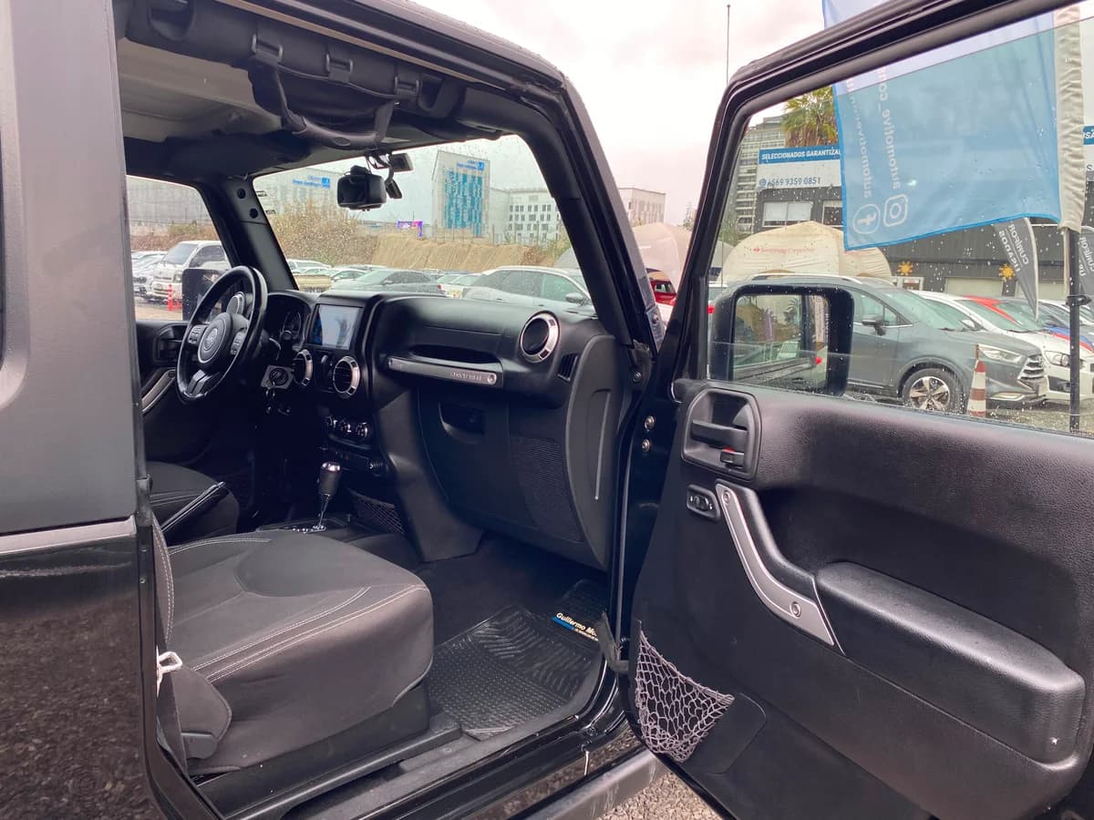 JEEP WRANGLER RUBICON 4X4 3.6 AUT 2016 - Imagen 11