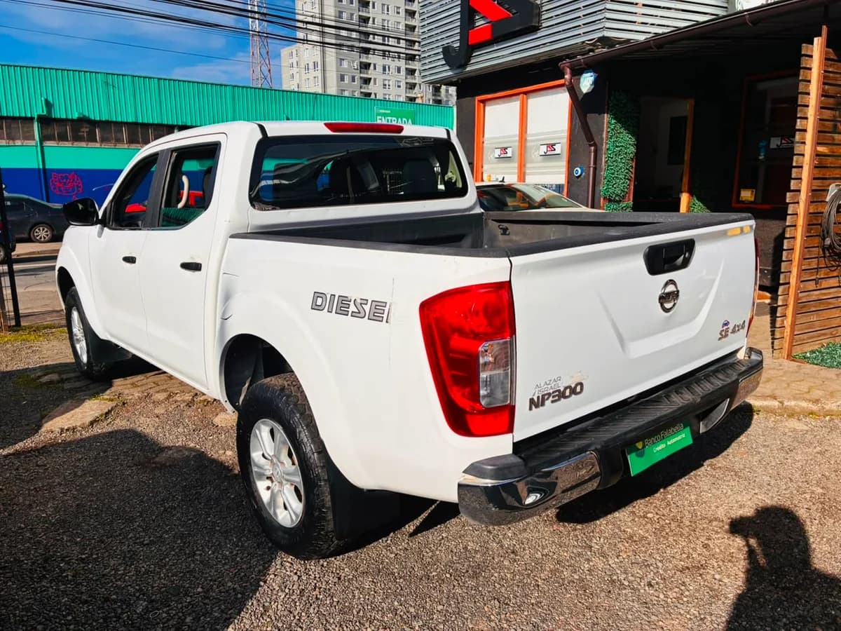 NISSAN Np300 2.3 S DIESEL 4WD CAB. SIM. MT 2P 2018 - Imagen 5