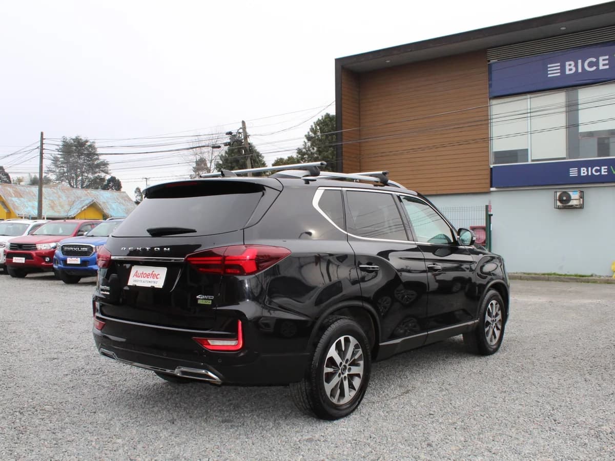 SSANGYONG Rexton 2.2D 2023 - Imagen 9