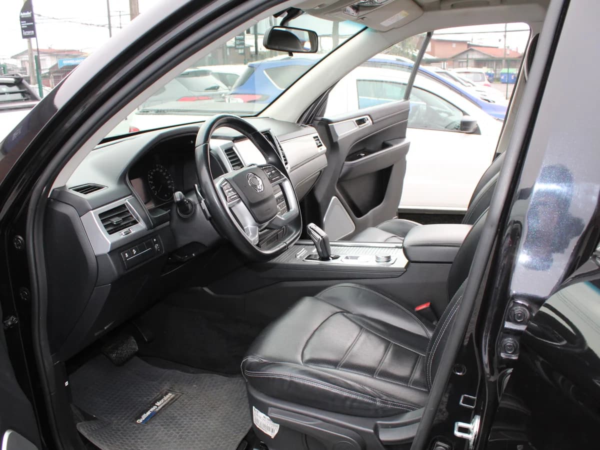SSANGYONG Rexton 2.2D 2023 - Imagen 12