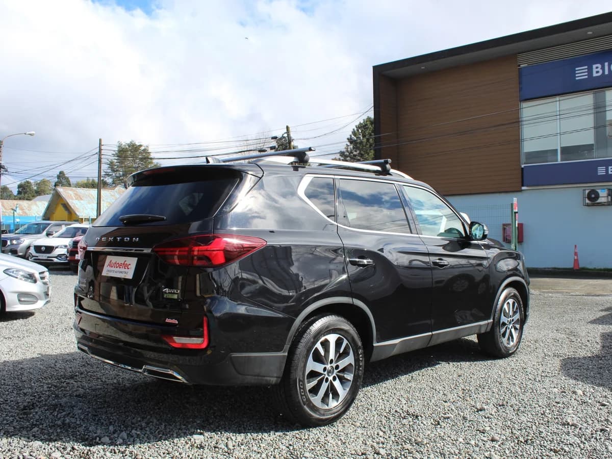 SSANGYONG Rexton 2.2D 2023 - Imagen 10