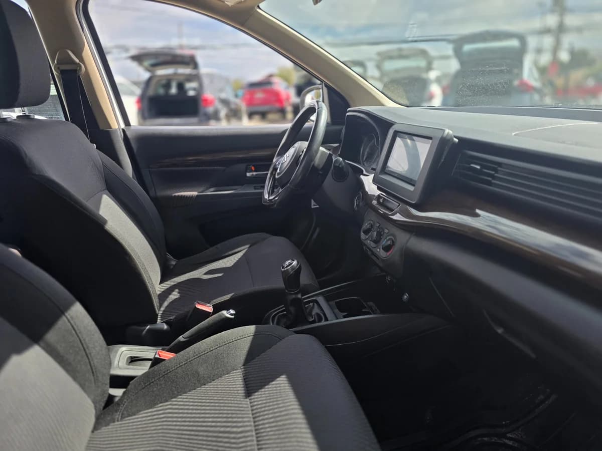 SUZUKI ERTIGA GLX 1.5 2020 - Imagen 11