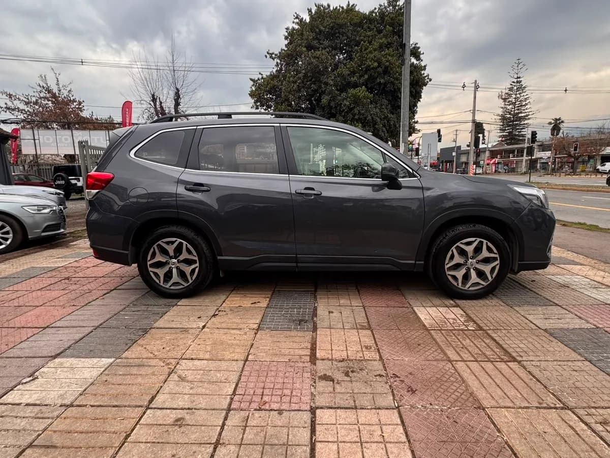 SUBARU Forester 2.0 CVT 2021 - Imagen 2