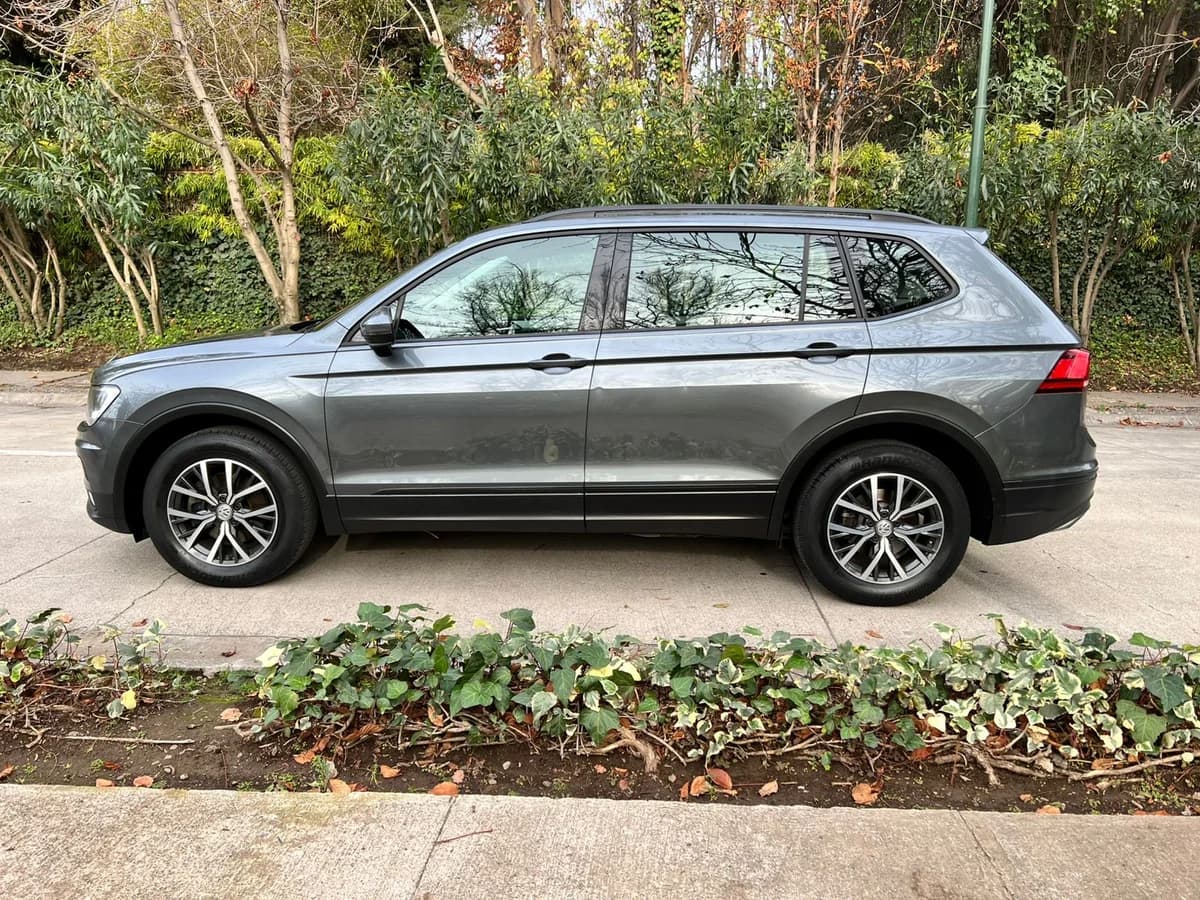 VOLKSWAGEN Tiguan TSI 1.4 AT COMFORTLINE 5p año 2019 - Imagen 4