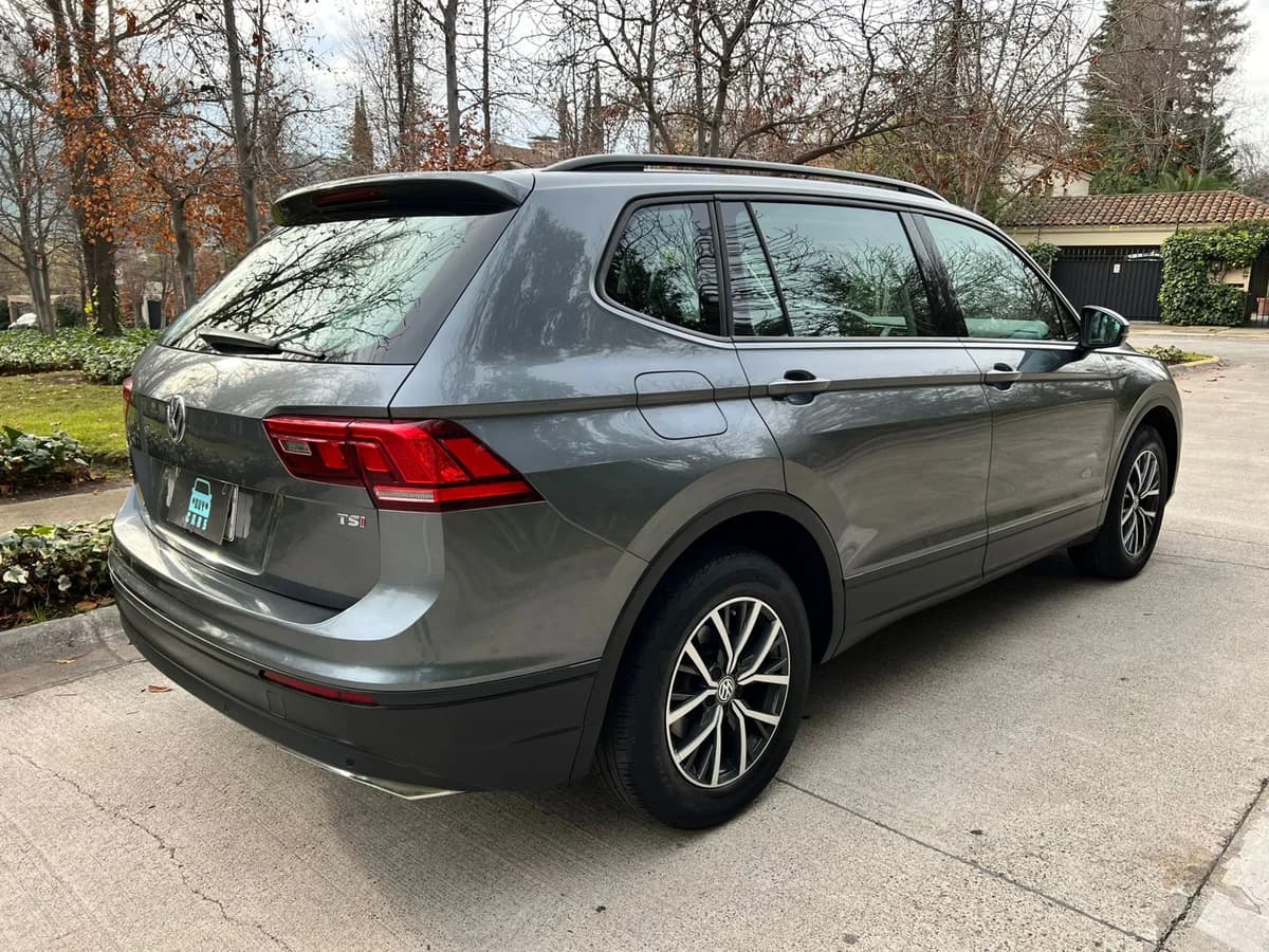 VOLKSWAGEN Tiguan TSI 1.4 AT COMFORTLINE 5p año 2019 - Imagen 9