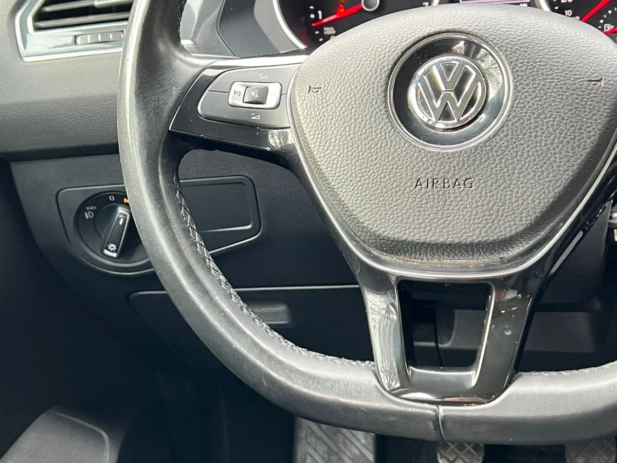 VOLKSWAGEN Tiguan TSI 1.4 AT COMFORTLINE 5p año 2019 - Imagen 12