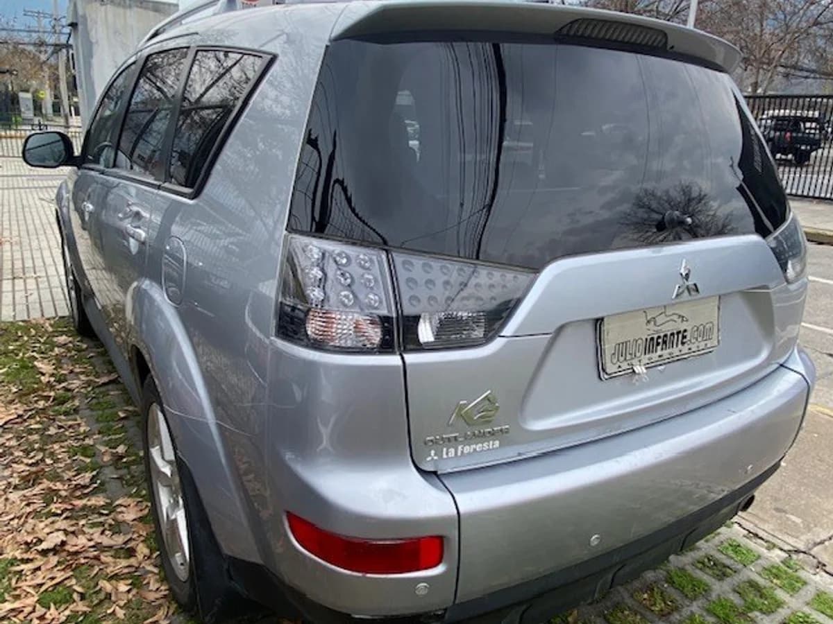 MITSUBISHI OUTLANDER 3.0 Autom. Paddle Shift 2010 - Imagen 7