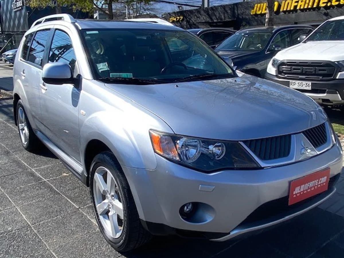MITSUBISHI OUTLANDER 3.0 Autom. Paddle Shift 2010 - Imagen 3