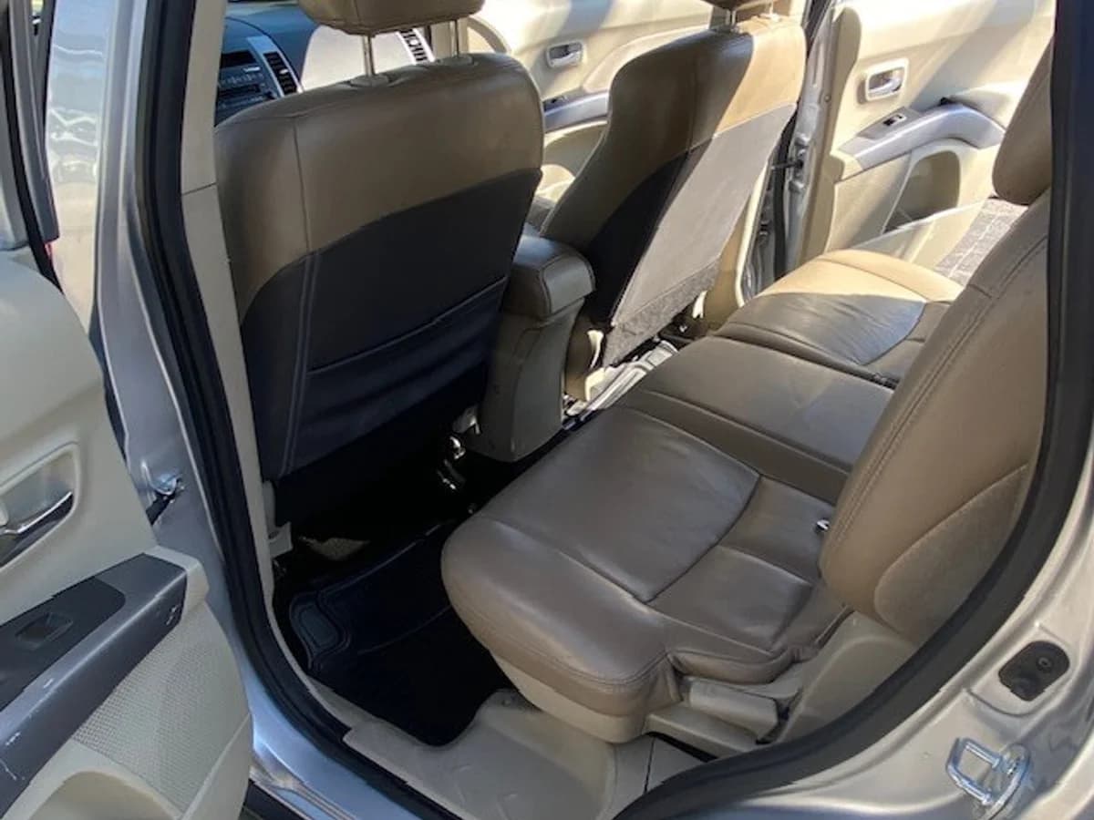 MITSUBISHI OUTLANDER 3.0 Autom. Paddle Shift 2010 - Imagen 13