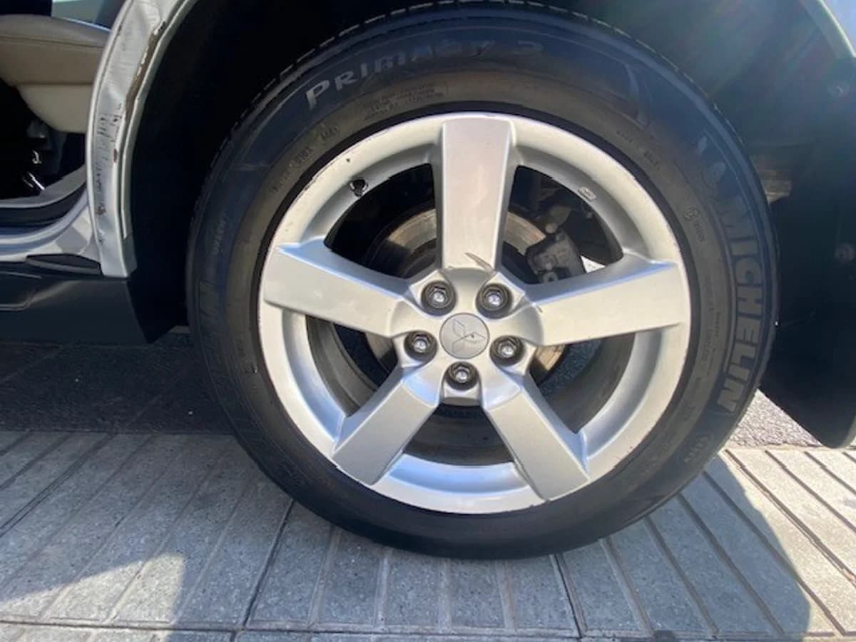 MITSUBISHI OUTLANDER 3.0 Autom. Paddle Shift 2010 - Imagen 22