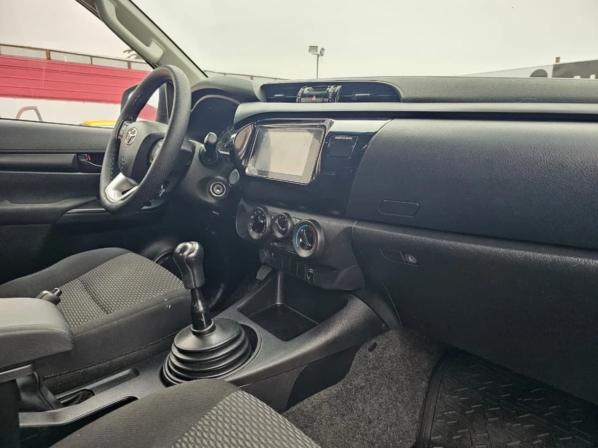 TOYOTA Hilux 2.4 DX DIESEL 4X2 2022 - Imagen 5