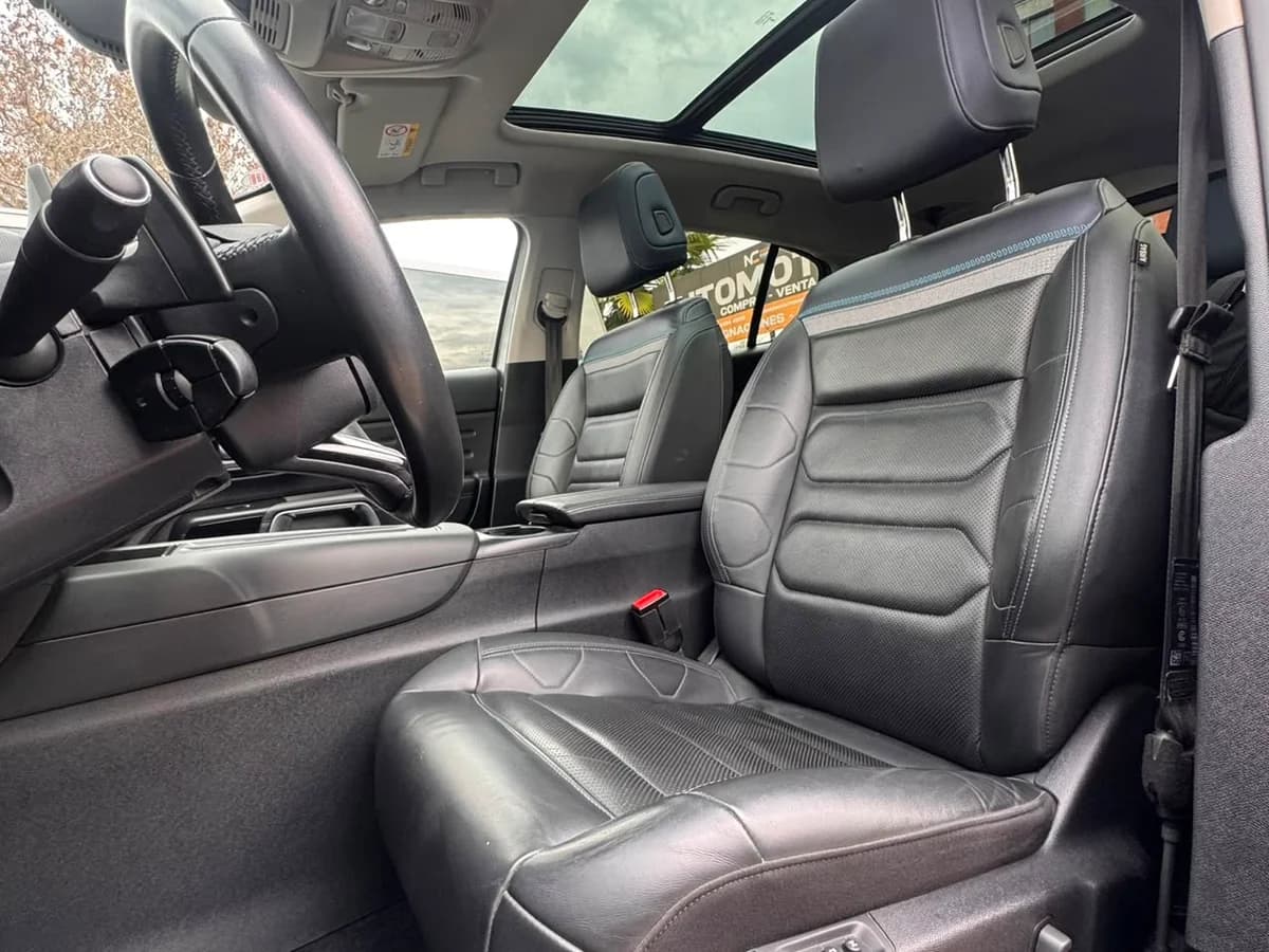 CITROEN C5 Aircross FEEL 1.5 DIESEL 130 EAT8 4X2 5P 2023 - Imagen 9