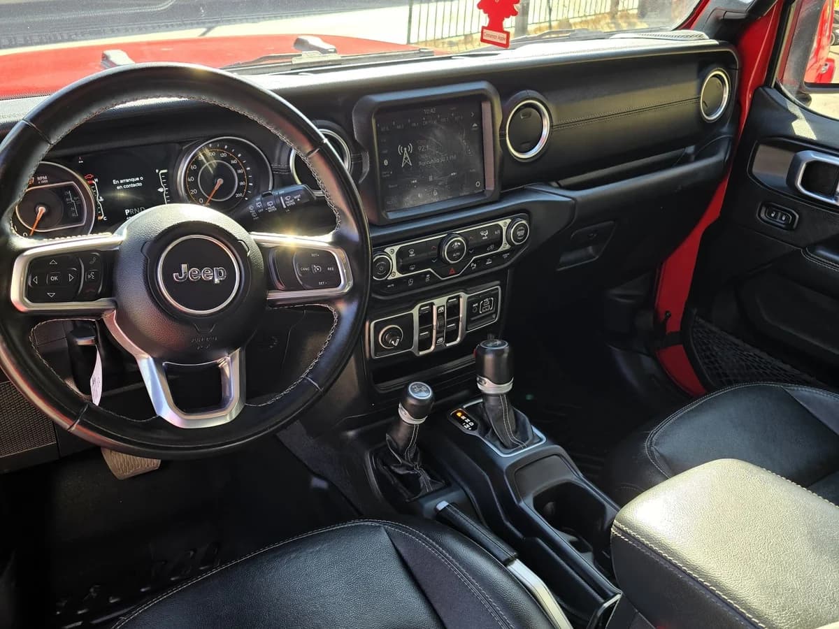JEEP WRANGLER SAHARA UNLIMITED 3.6 AUT 2022 - Imagen 7