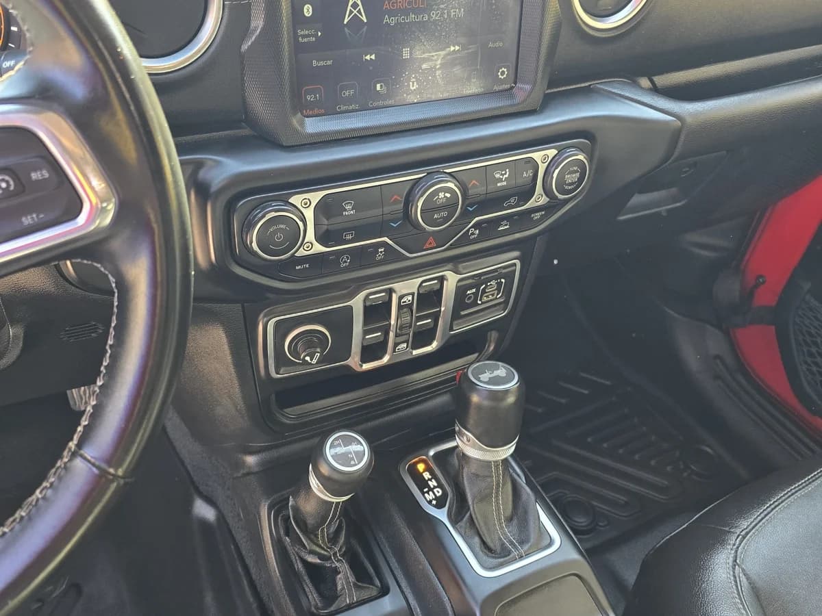 JEEP WRANGLER SAHARA UNLIMITED 3.6 AUT 2022 - Imagen 16
