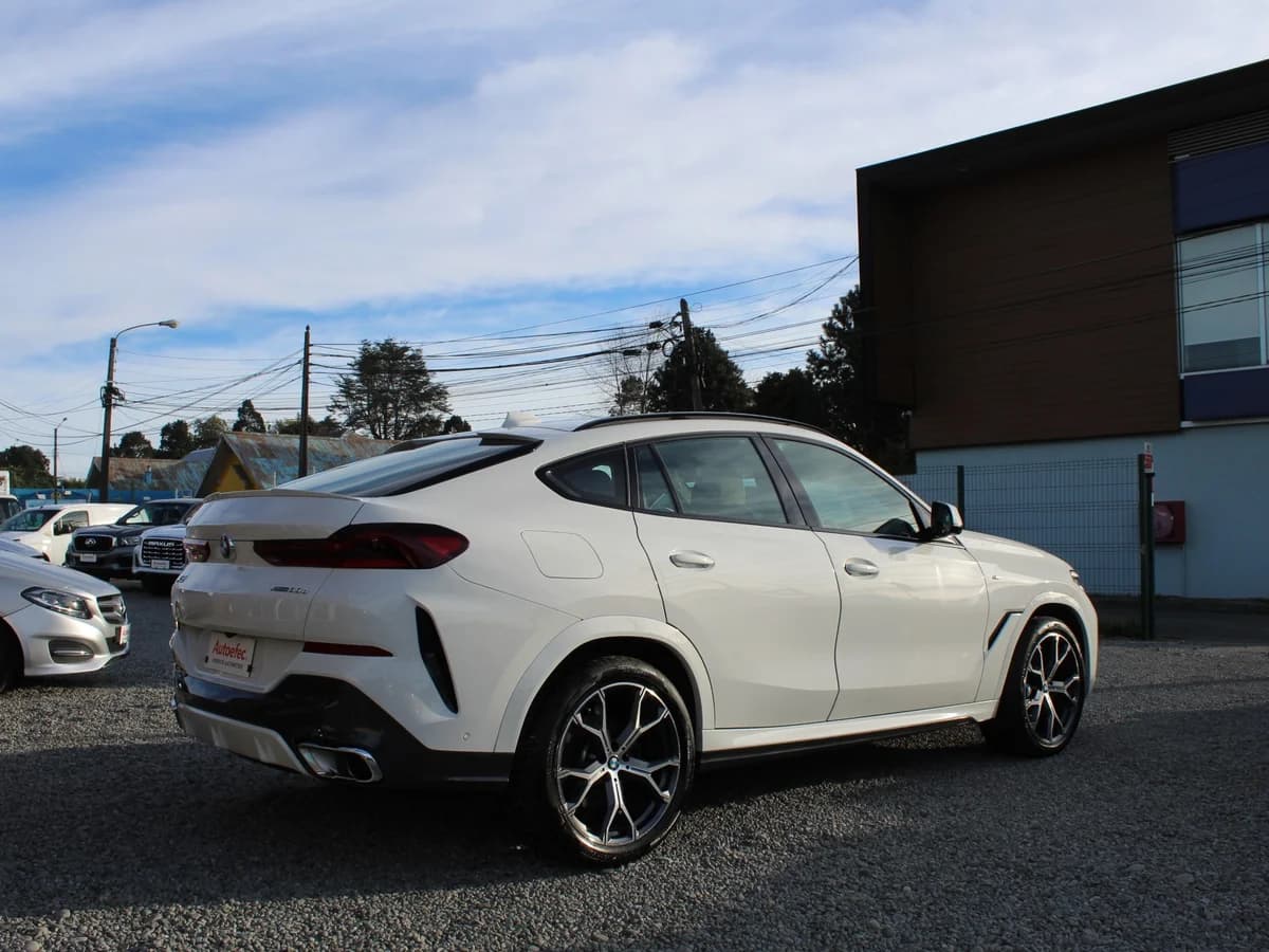 BMW X6 3.0 X-DRIVE 30D DIESEL M SPORT 4WD AT 5P 2023 - Imagen 9