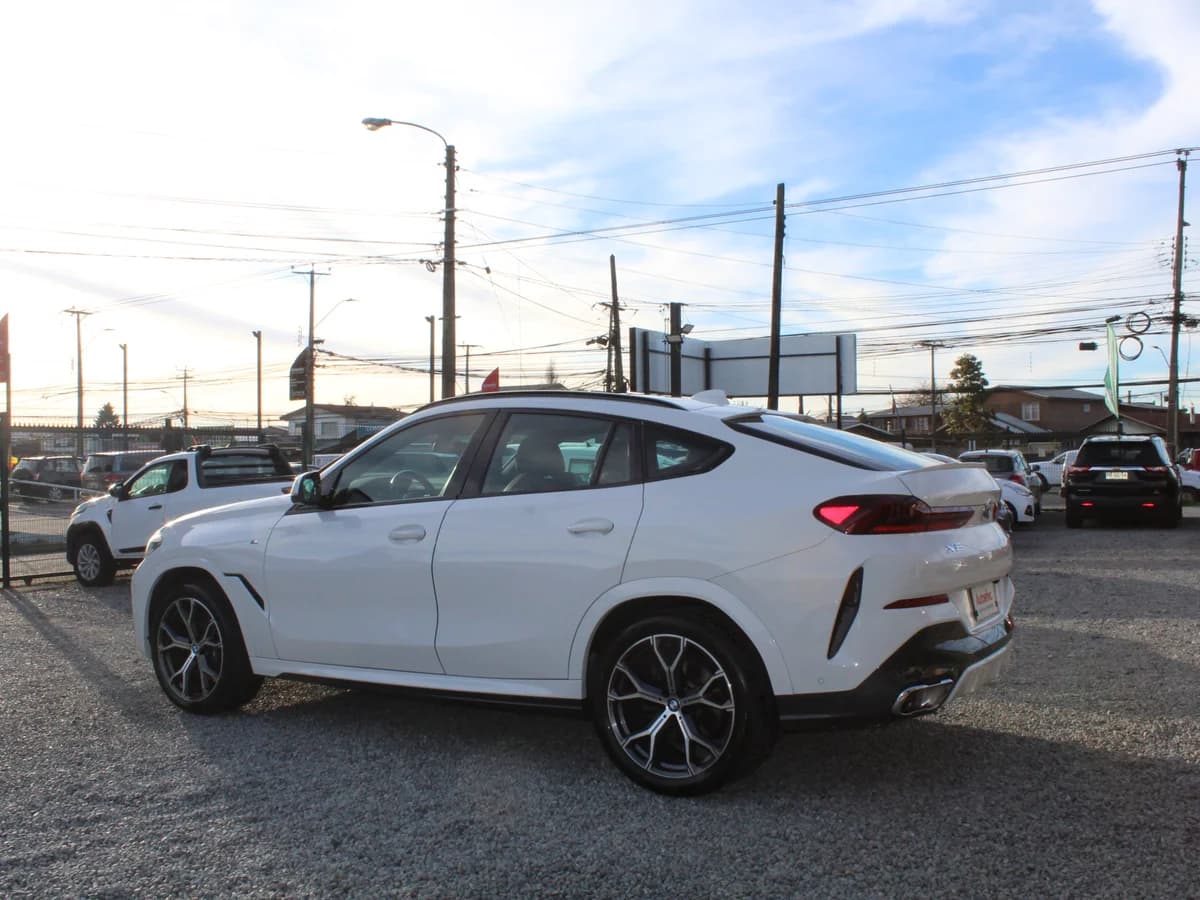 BMW X6 3.0 X-DRIVE 30D DIESEL M SPORT 4WD AT 5P 2023 - Imagen 14