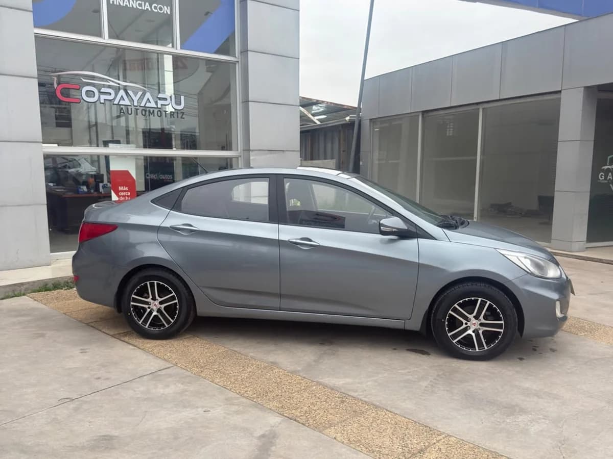 HYUNDAI Accent RB GL 1.4 2020 - Imagen 3