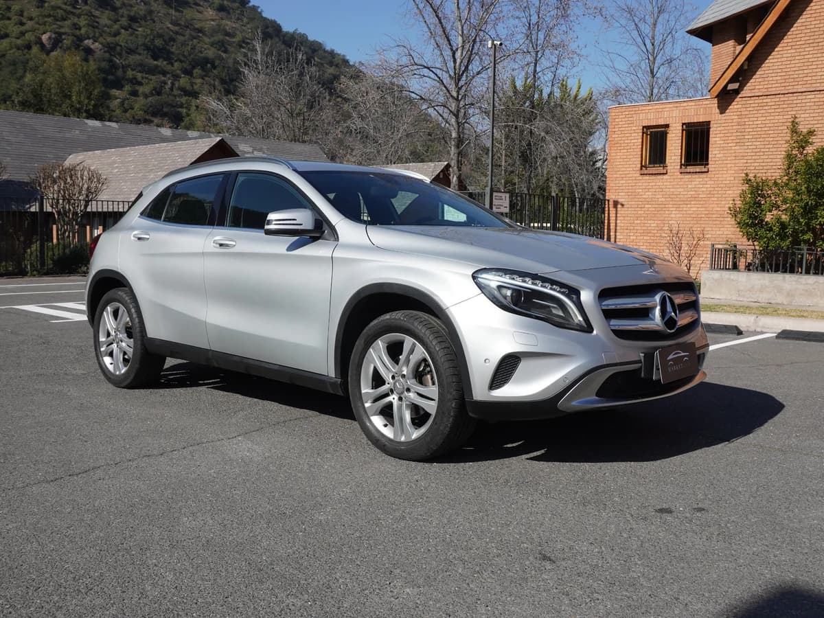 Mercedes Benz GLA 200 1.6 AT año 2016 - Imagen 3