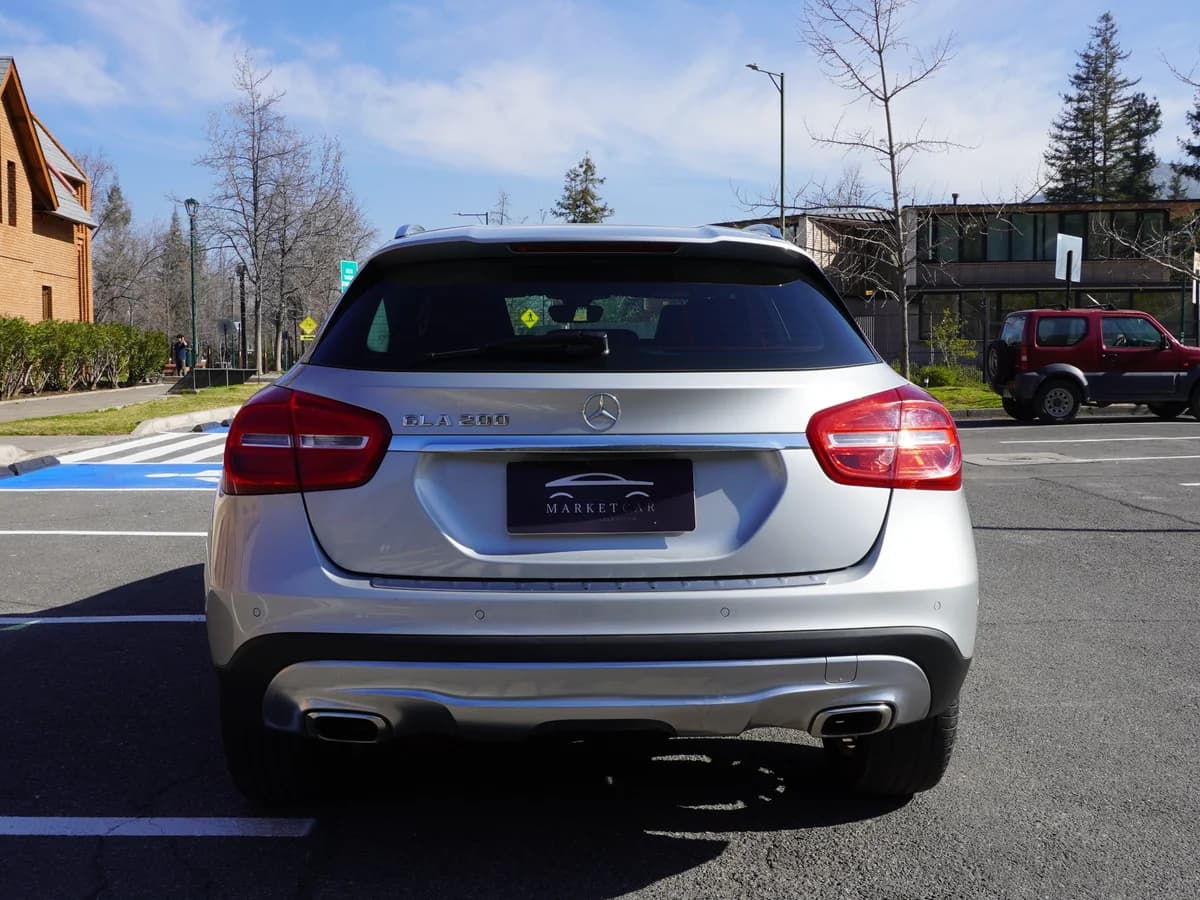 Mercedes Benz GLA 200 1.6 AT año 2016 - Imagen 6