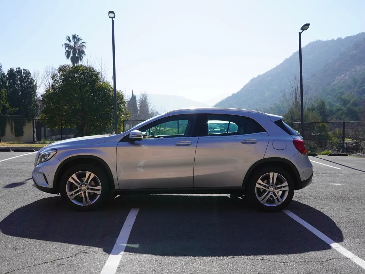 Mercedes Benz GLA 200 1.6 AT año 2016 - Imagen 8