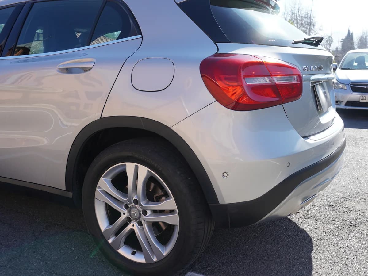 Mercedes Benz GLA 200 1.6 AT año 2016 - Imagen 14