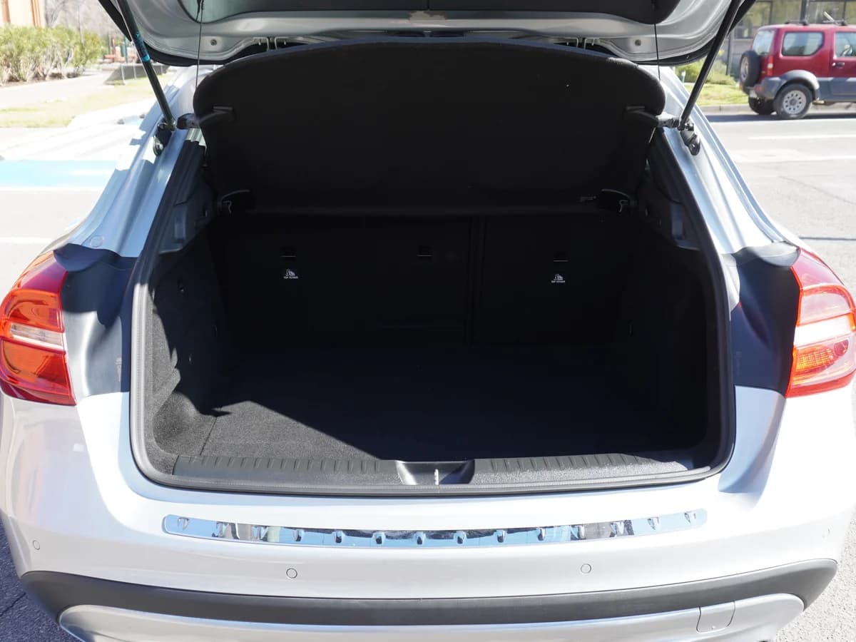 Mercedes Benz GLA 200 1.6 AT año 2016 - Imagen 17