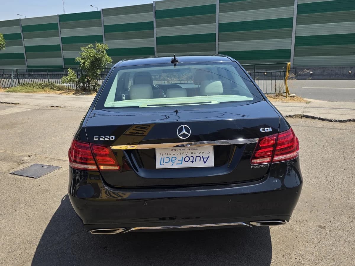 MERCEDES BENZ E220 CDI 2.1 BLUE EFFICIENCY DIESEL 4X2 AT 4P 2015 - Imagen 8