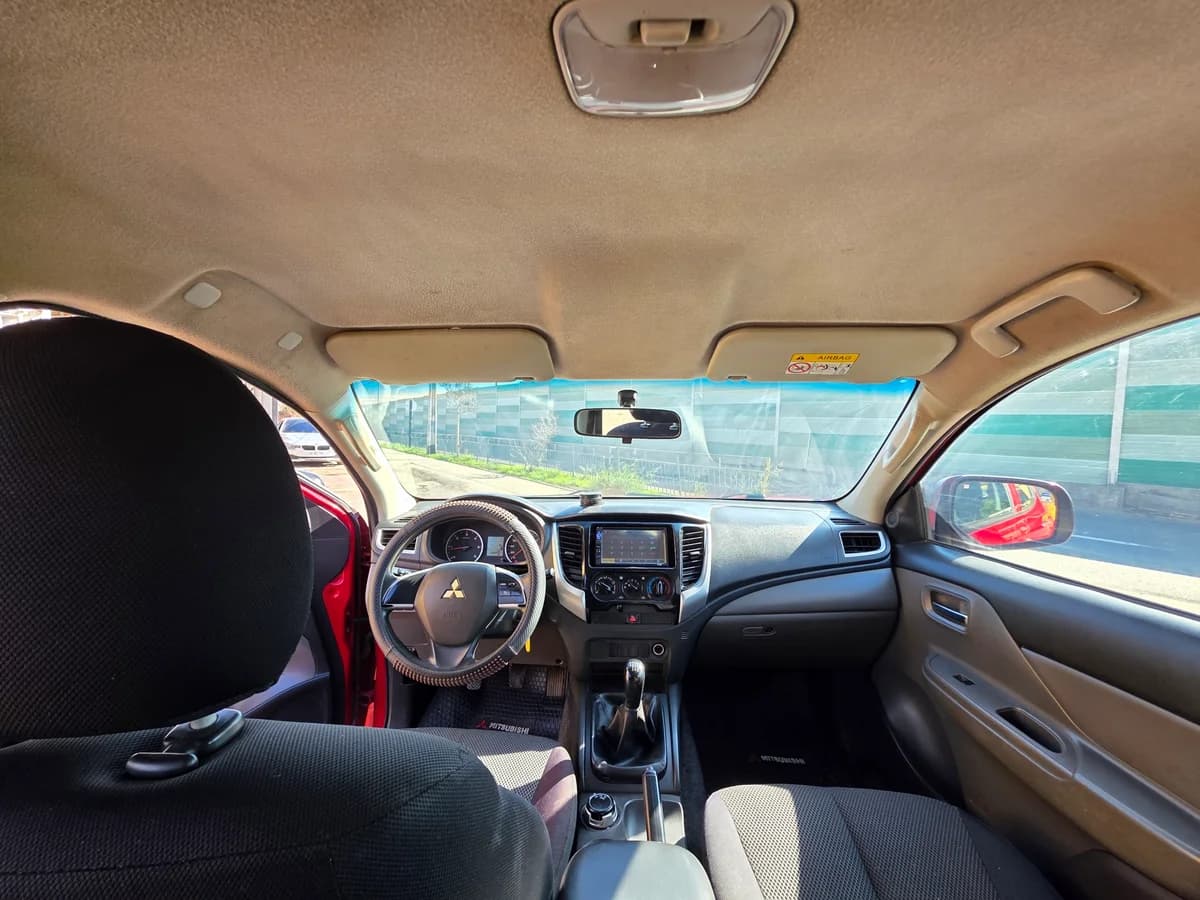 MITSUBISHI L200 KATANA 2.4 4X4 2019 - Imagen 9