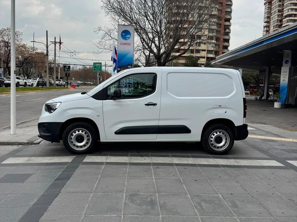 OPEL Combo 1.5T DIESEL 4X2 MT 5P 2024 - Imagen 2