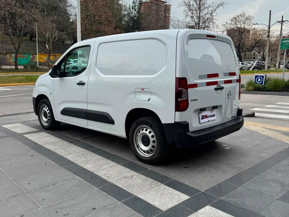OPEL Combo 1.5T DIESEL 4X2 MT 5P 2024 - Imagen 3