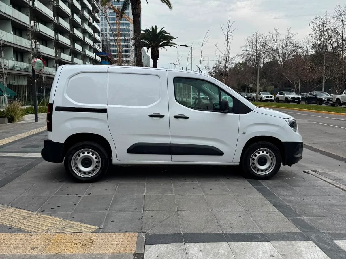 OPEL Combo 1.5T DIESEL 4X2 MT 5P 2024 - Imagen 5
