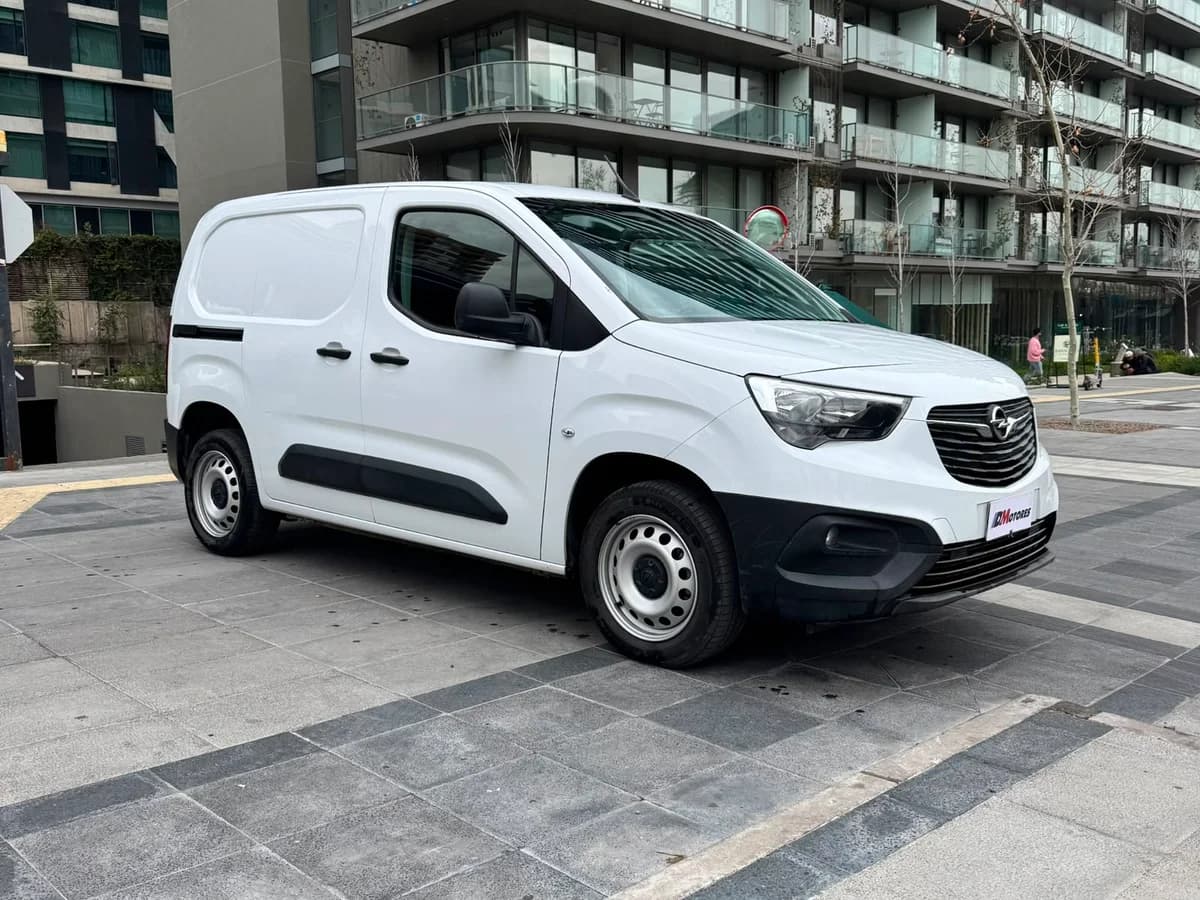 OPEL Combo 1.5T DIESEL 4X2 MT 5P 2024 - Imagen 6