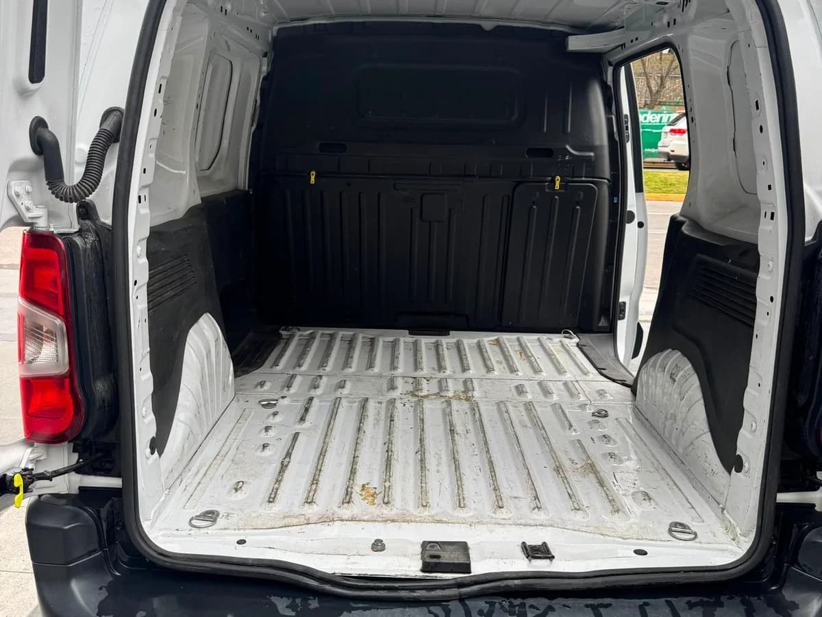 OPEL Combo 1.5T DIESEL 4X2 MT 5P 2024 - Imagen 11