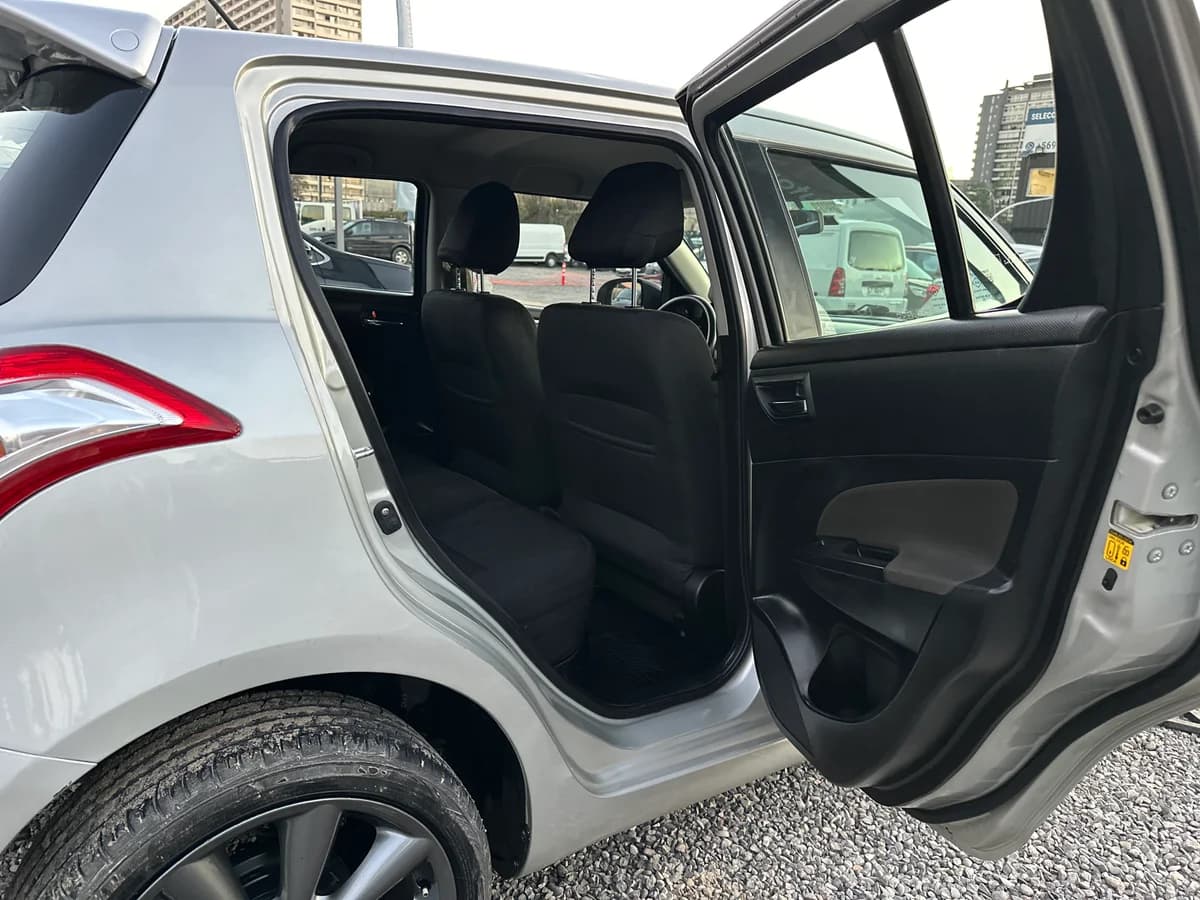SUZUKI Swift GL 1.2 AUT 2015 - Imagen 15