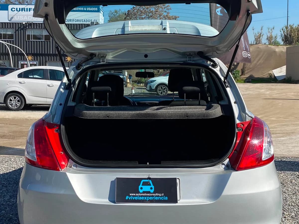 SUZUKI Swift GL 1.2 AUT 2015 - Imagen 25