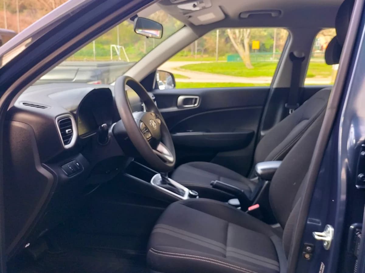 HYUNDAI Venue 1.6 AT PLUS 2025 - Imagen 7