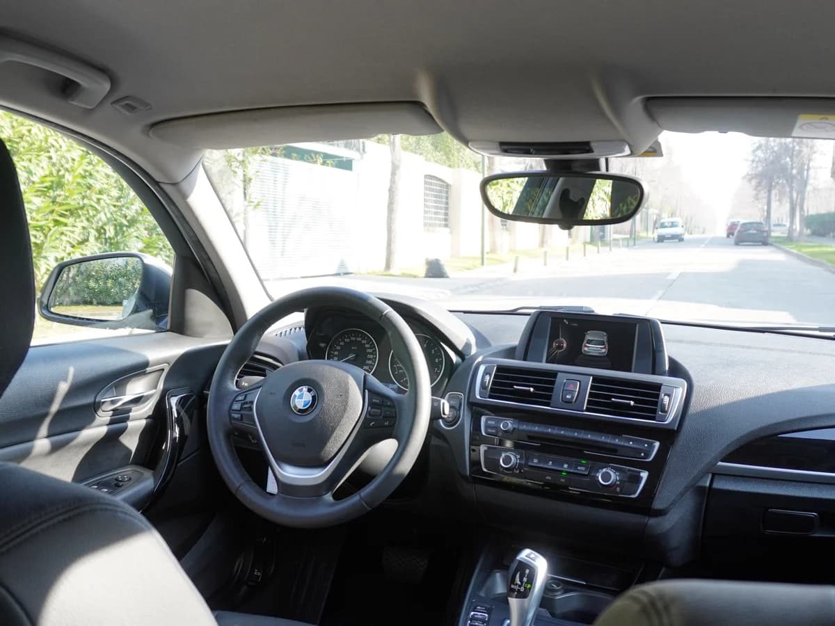 BMW 118 I LCI 1.5 AT Años 2017 Unica Dueña - Imagen 25