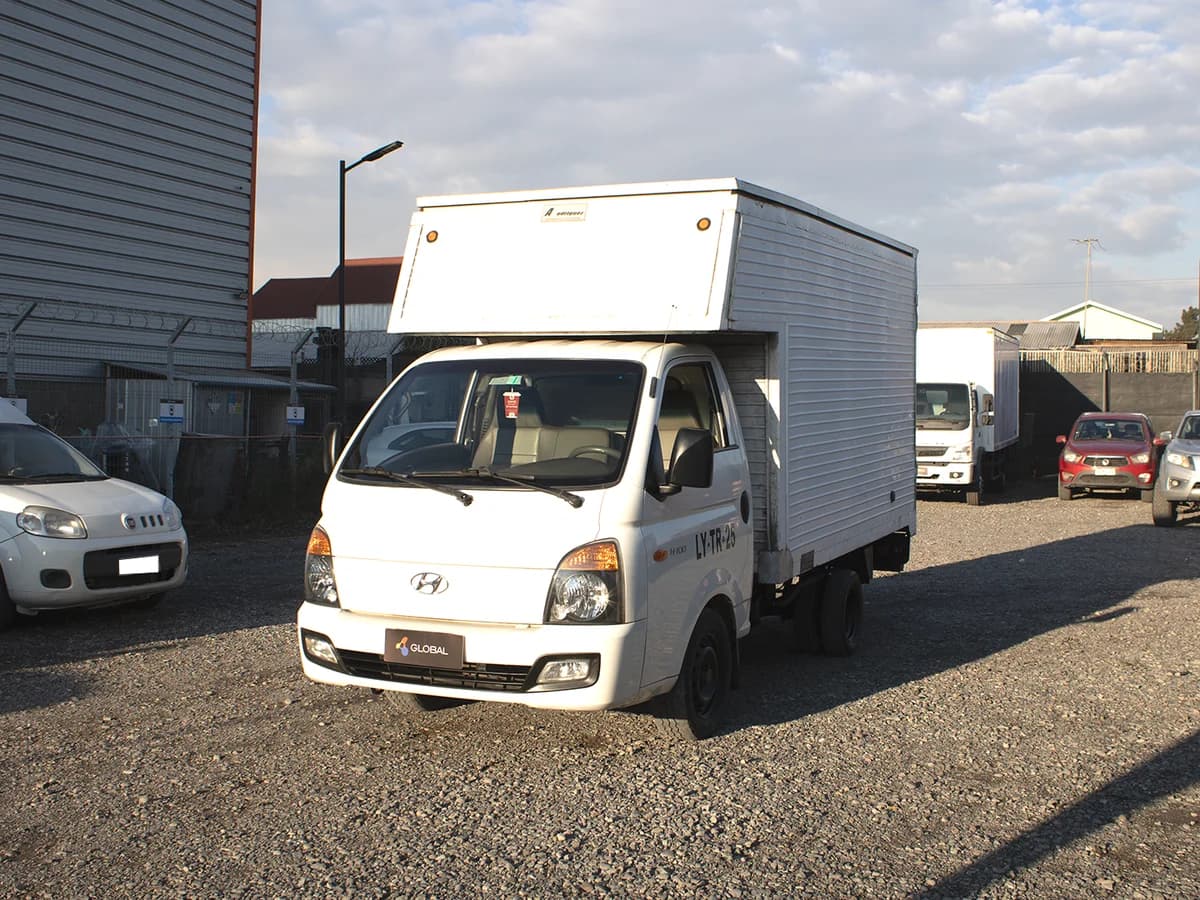 HYUNDAI PORTER 2.5 GLS CRDI DIESEL 4X2 CHASSIS AC 6MT 2P 2020 - Imagen 3