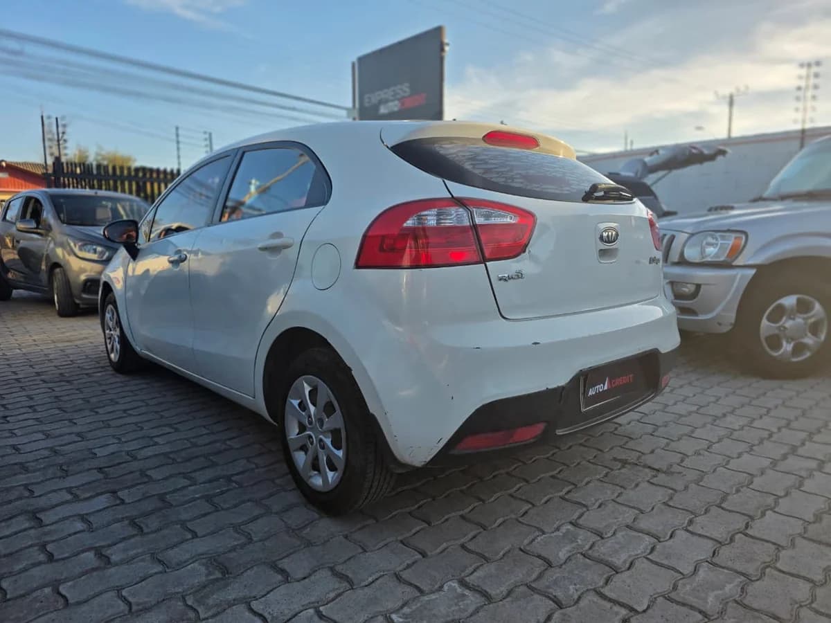 KIA RIO 5 EX 1.4 2012 (SOLO CONTADO) - Imagen 8