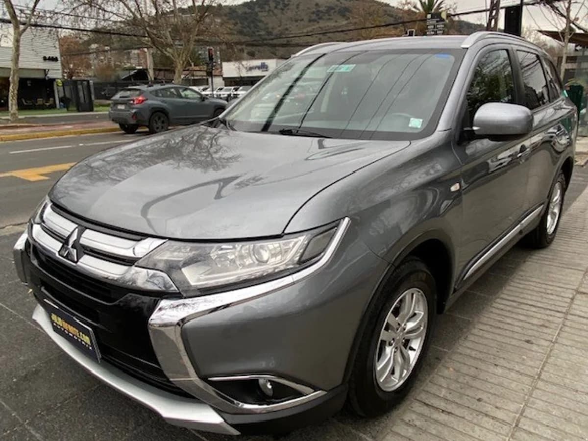 MITSUBISHI OUTLANDER 2.0 4X2 Automática 2015 - Imagen 1