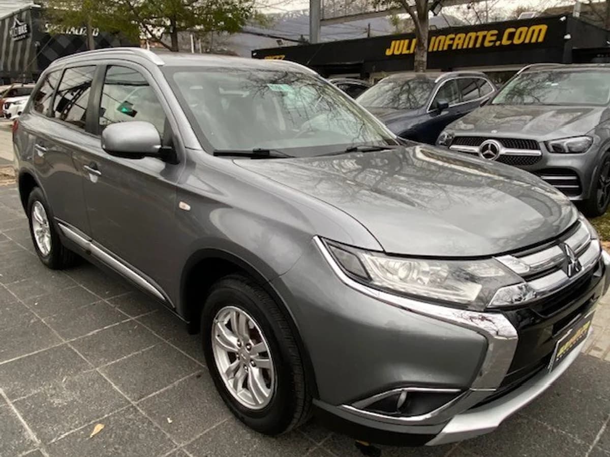 MITSUBISHI OUTLANDER 2.0 4X2 Automática 2015 - Imagen 7