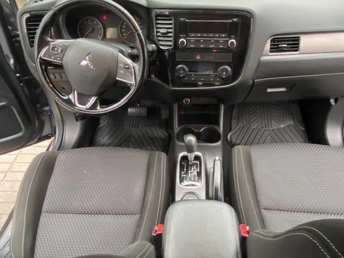 MITSUBISHI OUTLANDER 2.0 4X2 Automática 2015 - Imagen 19