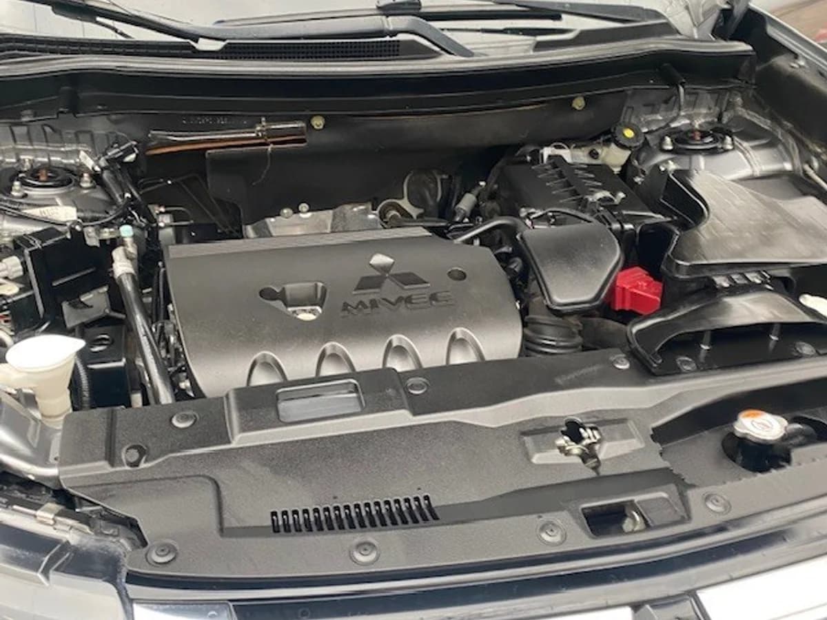 MITSUBISHI OUTLANDER 2.0 4X2 Automática 2015 - Imagen 20