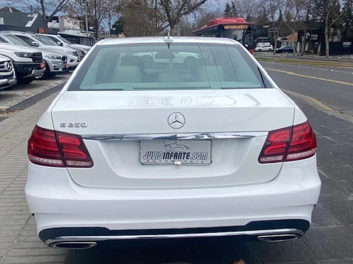 MERCEDES-BENZ E250 2.0 Turbo. cuero 2016 - Imagen 4