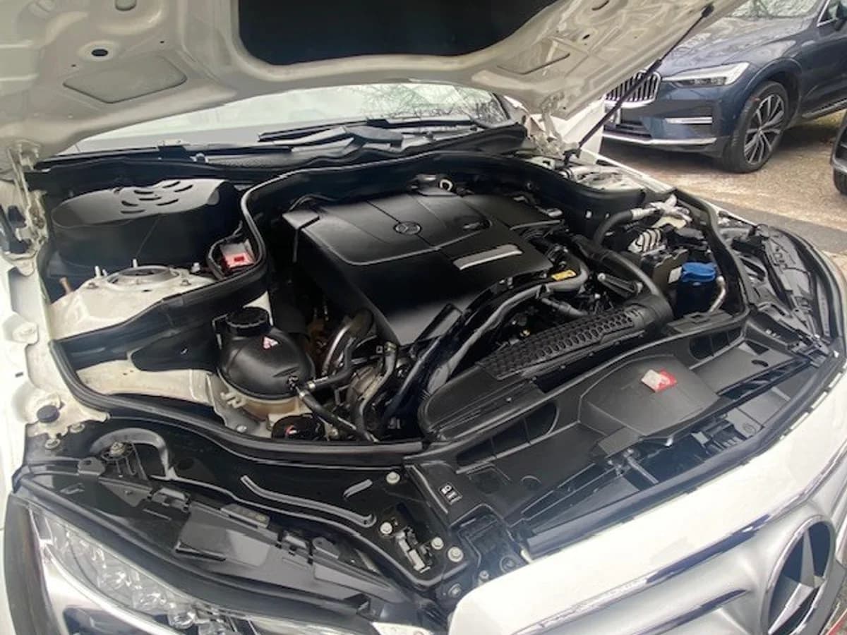 MERCEDES-BENZ E250 2.0 Turbo. cuero 2016 - Imagen 26