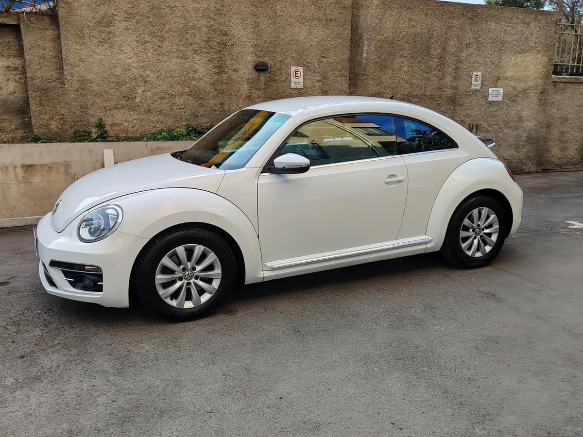 VOLKSWAGEN Beetle 1.4 DESIGN 4X2 HB AT 3P 2017 - Imagen 3