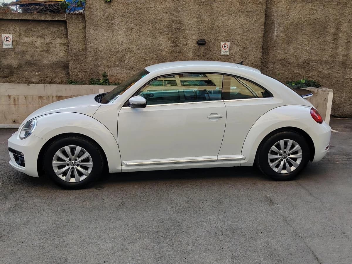 VOLKSWAGEN Beetle 1.4 DESIGN 4X2 HB AT 3P 2017 - Imagen 4