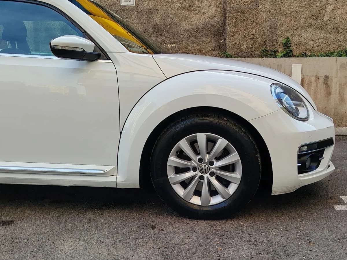 VOLKSWAGEN Beetle 1.4 DESIGN 4X2 HB AT 3P 2017 - Imagen 14
