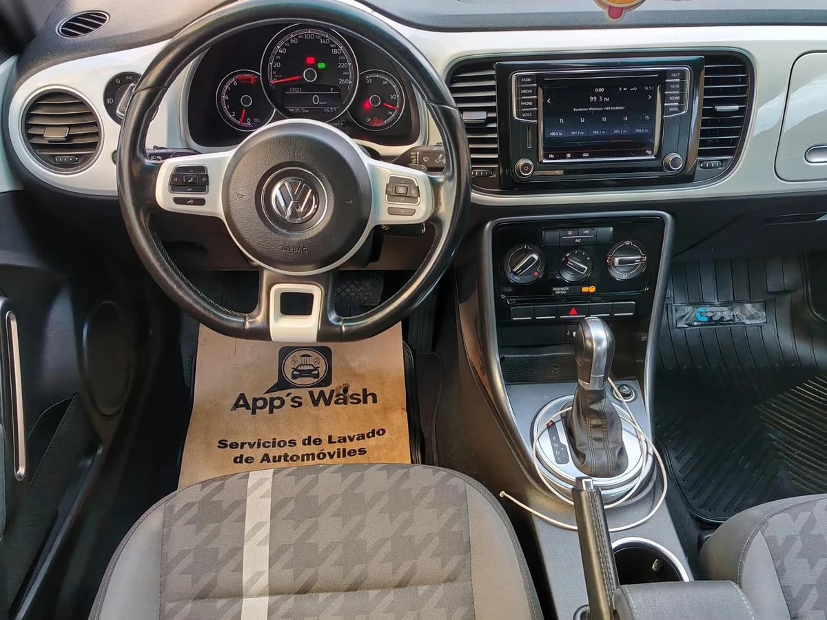 VOLKSWAGEN Beetle 1.4 DESIGN 4X2 HB AT 3P 2017 - Imagen 16